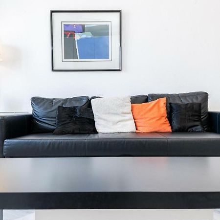 Lovely Suite With River Views And Parking Malaga Exterior photo